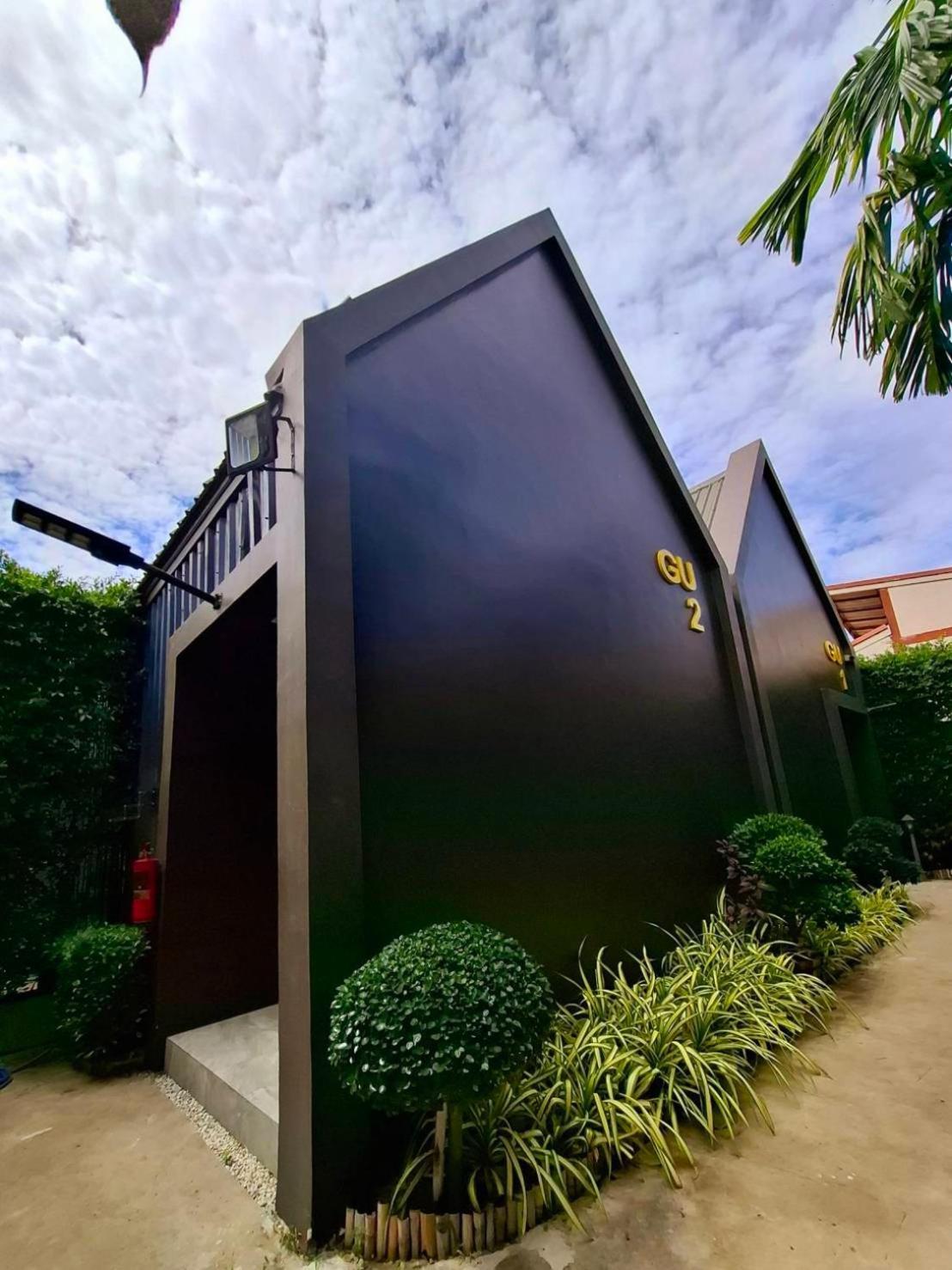 Sawasdee​ Buriram​ Resort Ngoại thất bức ảnh