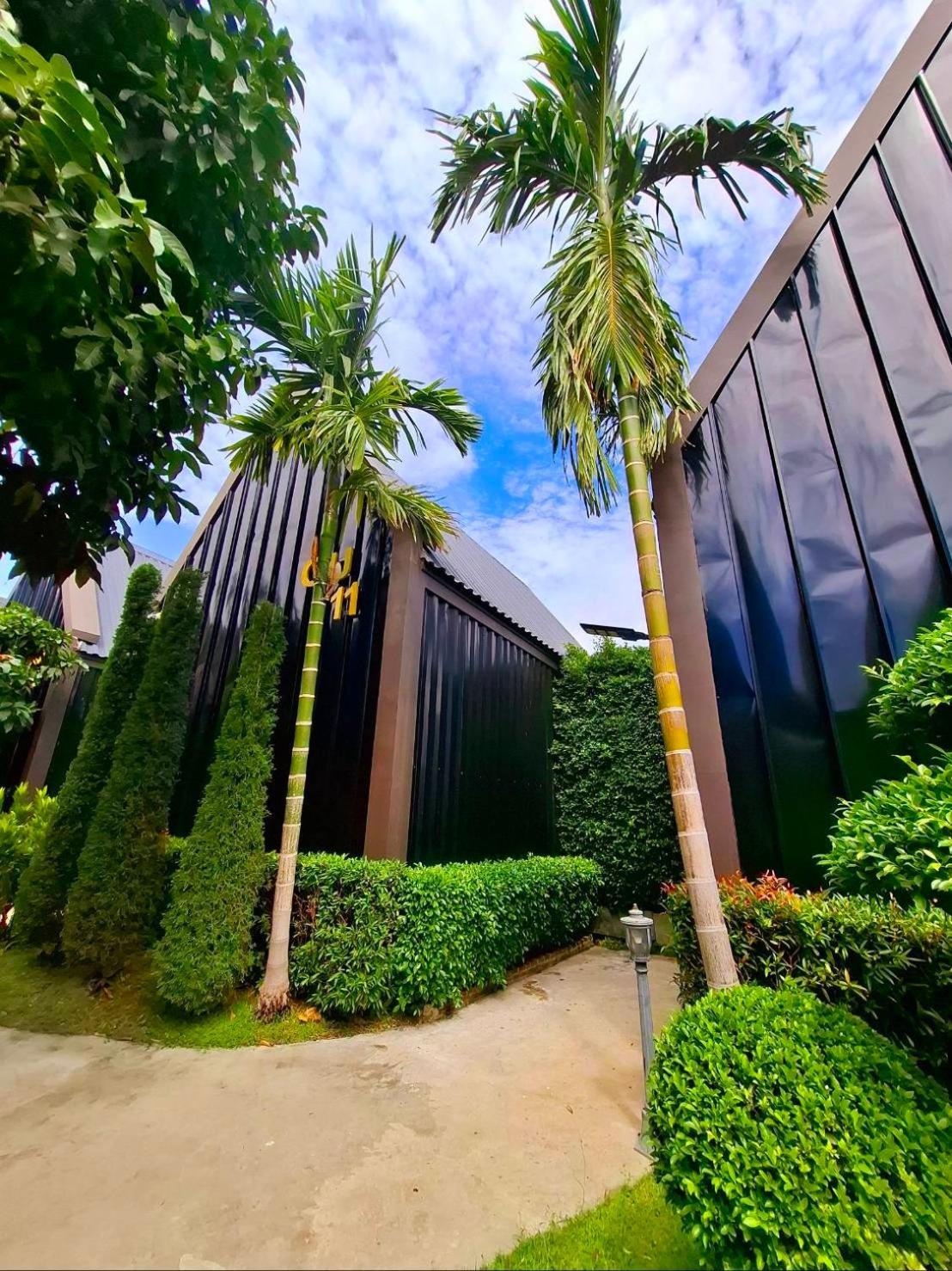 Sawasdee​ Buriram​ Resort Ngoại thất bức ảnh