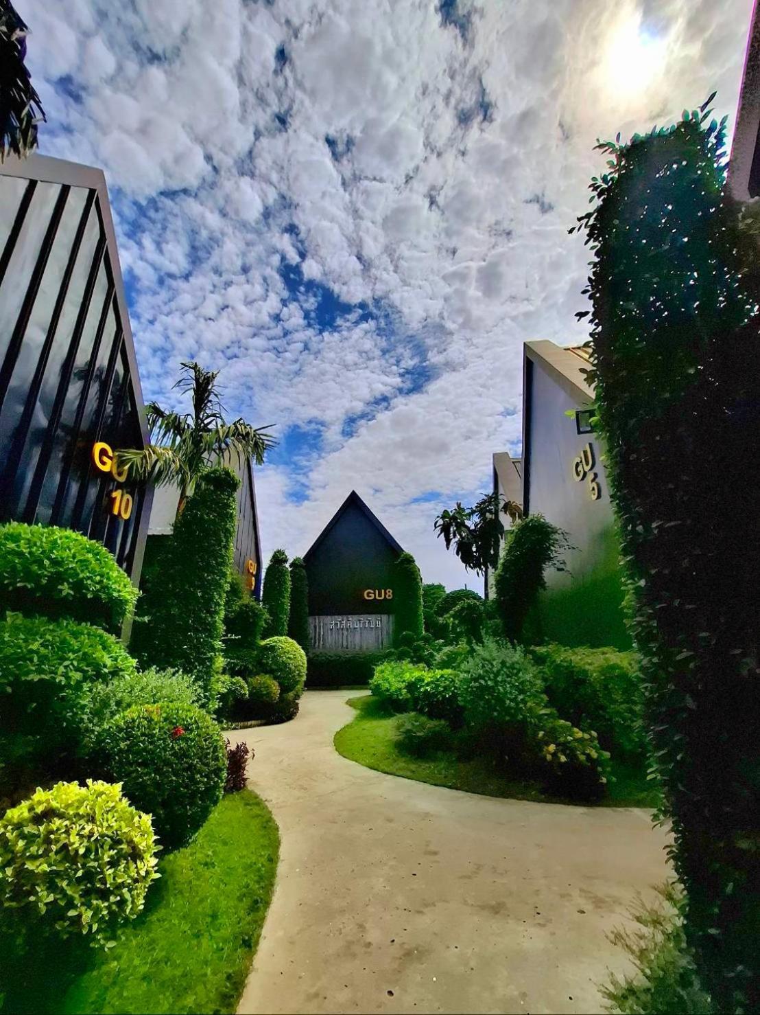 Sawasdee​ Buriram​ Resort Ngoại thất bức ảnh