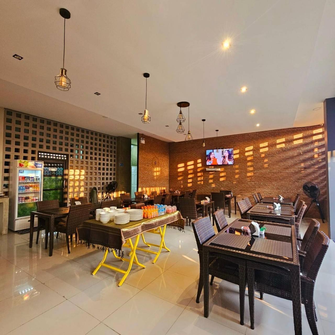 Sawasdee​ Buriram​ Resort Ngoại thất bức ảnh