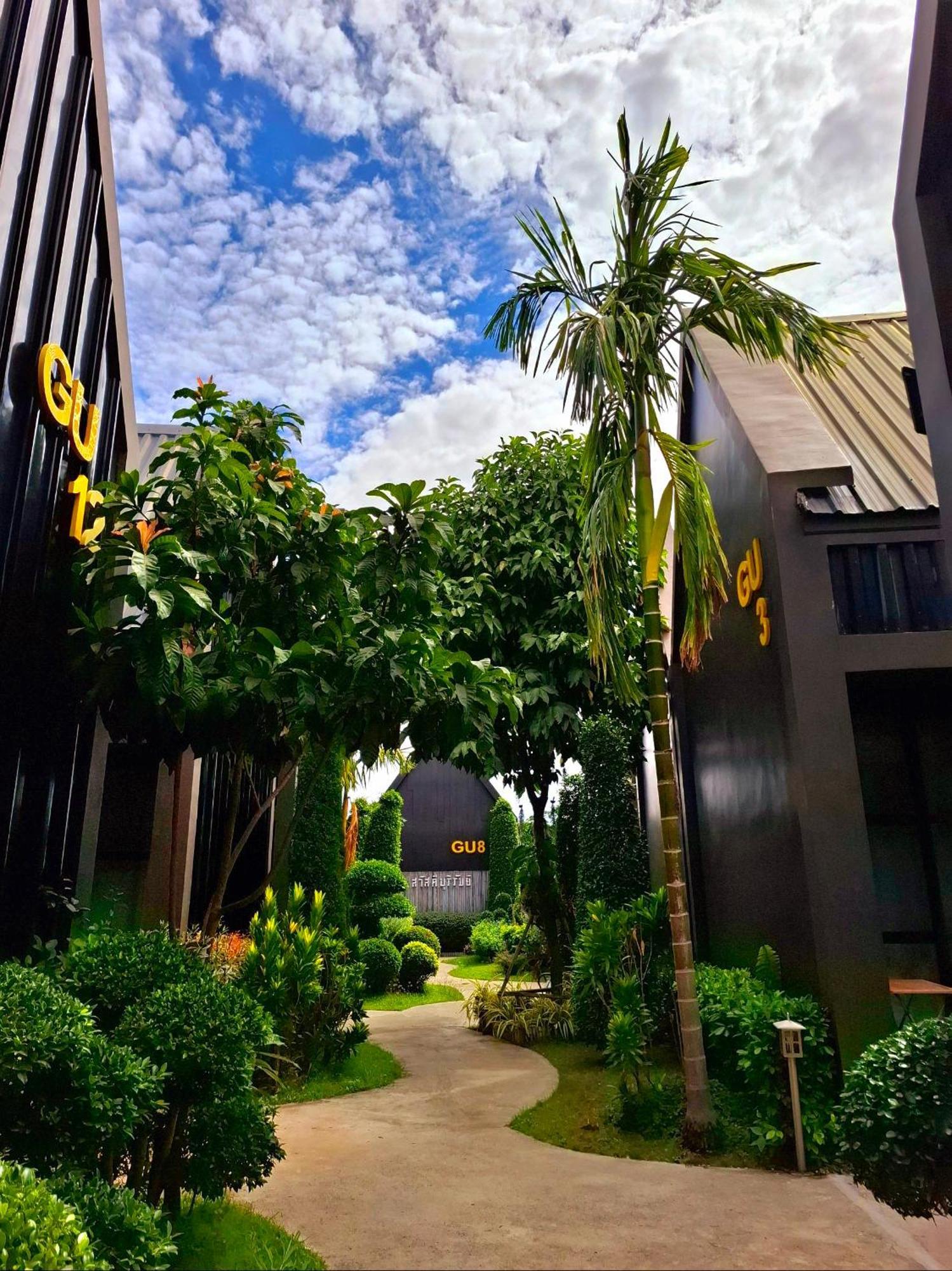 Sawasdee​ Buriram​ Resort Ngoại thất bức ảnh