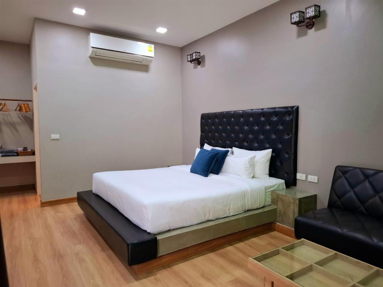 Sawasdee​ Buriram​ Resort Phòng bức ảnh