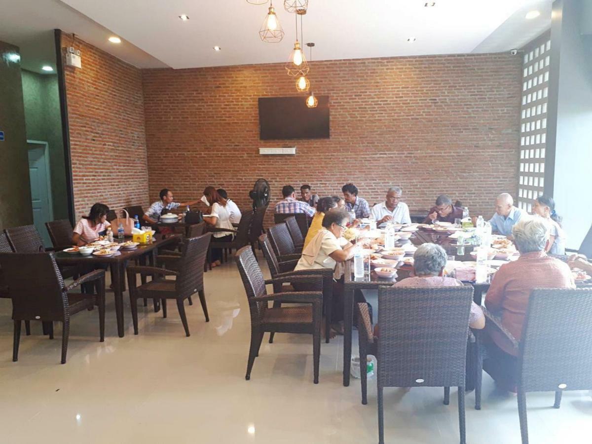Sawasdee​ Buriram​ Resort Ngoại thất bức ảnh
